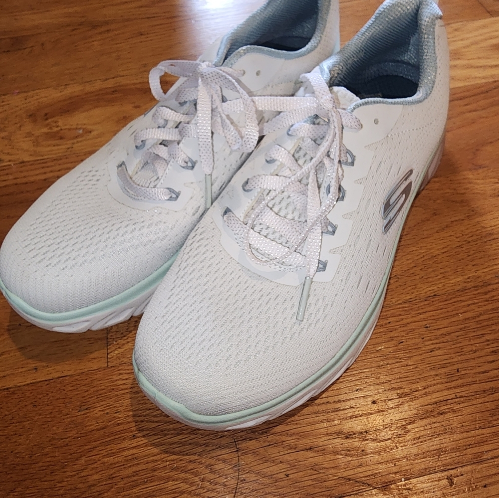 Women's Sketchers GO RUN Consistent 2.0 - Mile Marker 8